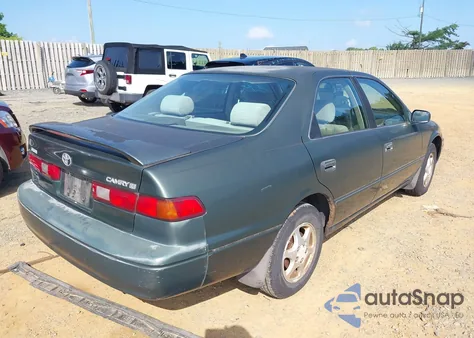 1999 Toyota Camry Ce/Le/Xle z USA, uszkodzony, nr VIN 4T1BG22K6XU523763